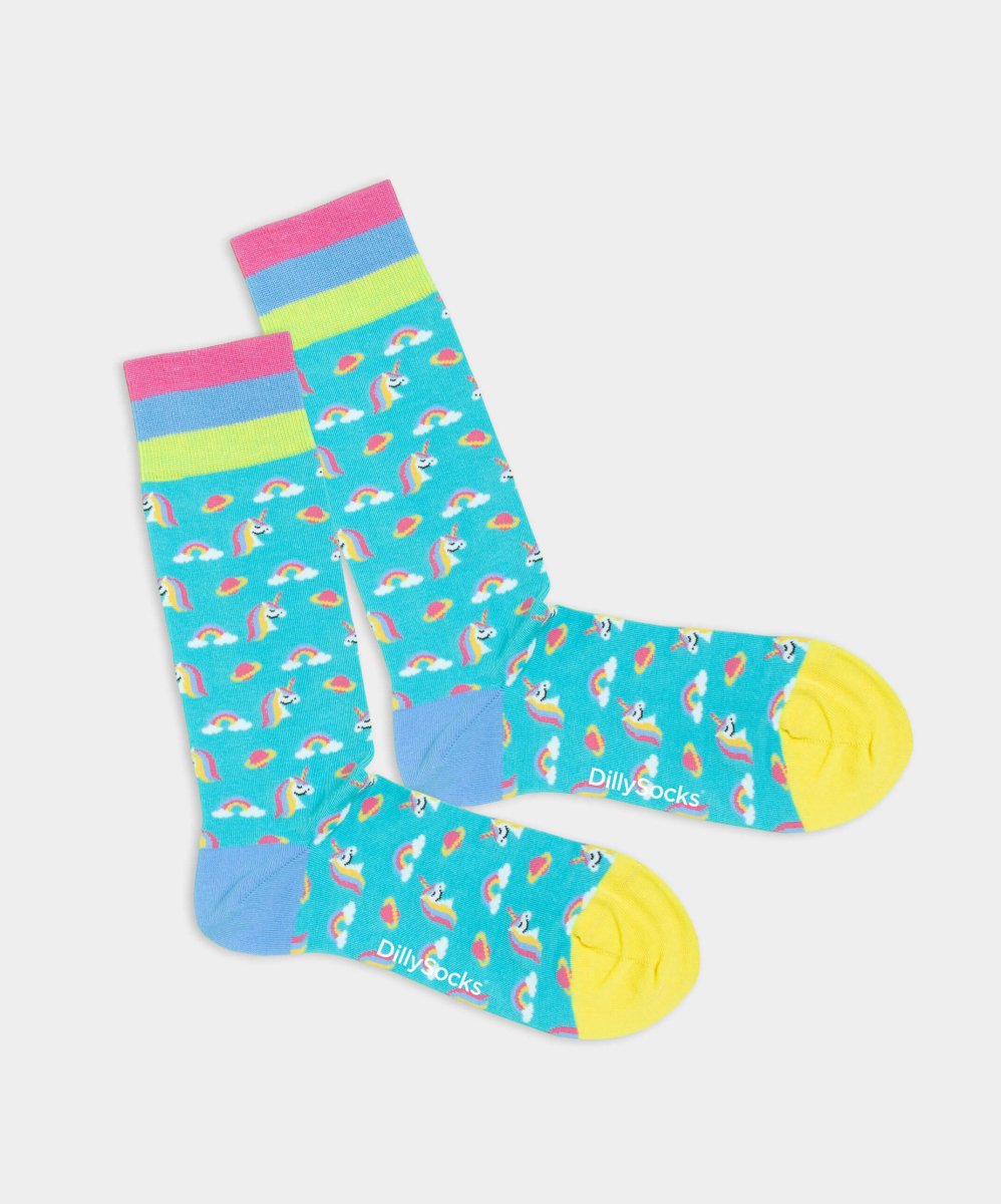 - Socken in Türkis mit Regenbogen Motiv/Muster von DillySocks