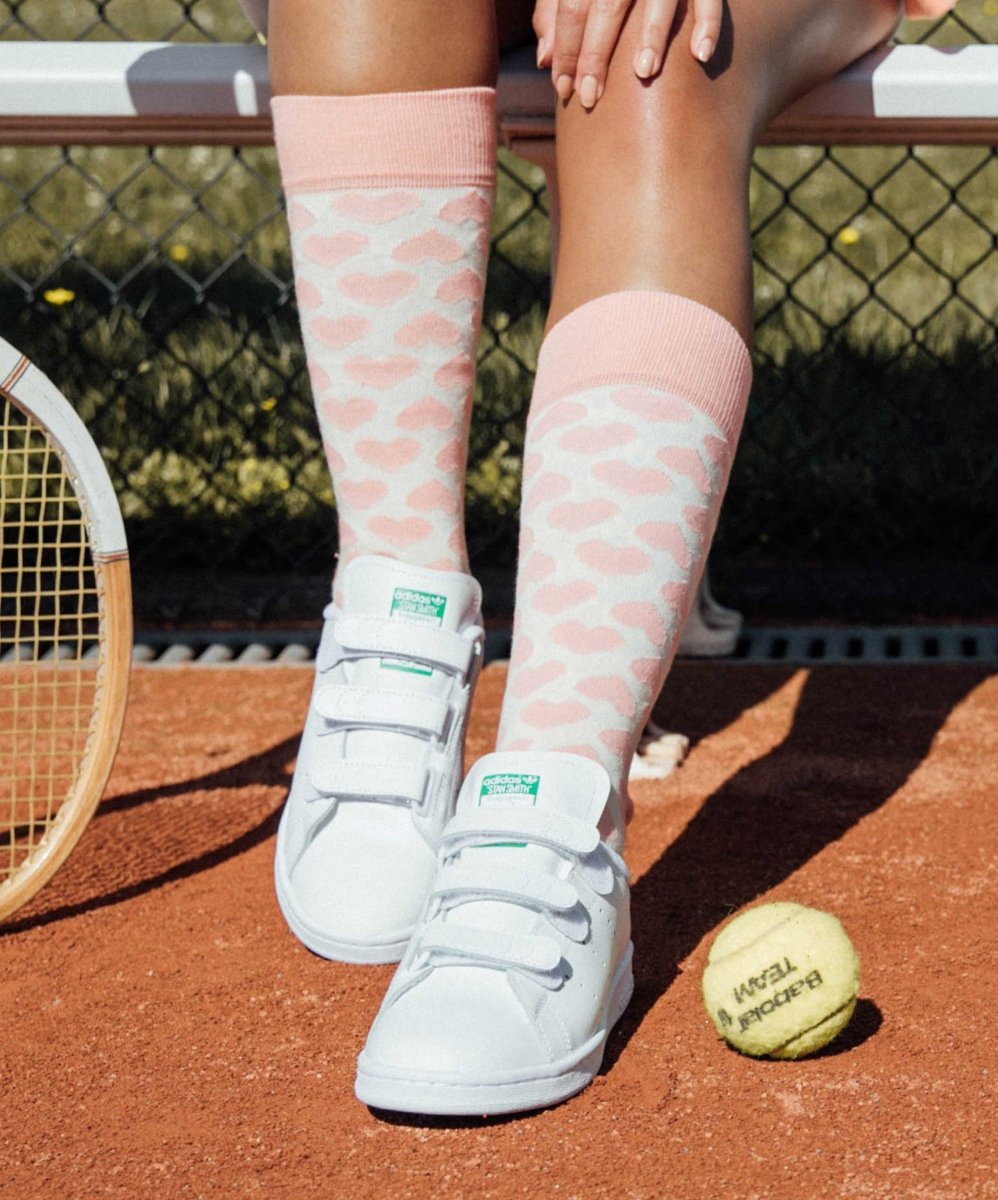 - Socken in Weiss Rosa mit Herz Motiv/Muster - Socken in Weiss Rosa mit Herz Motiv/Muster von DillySocks