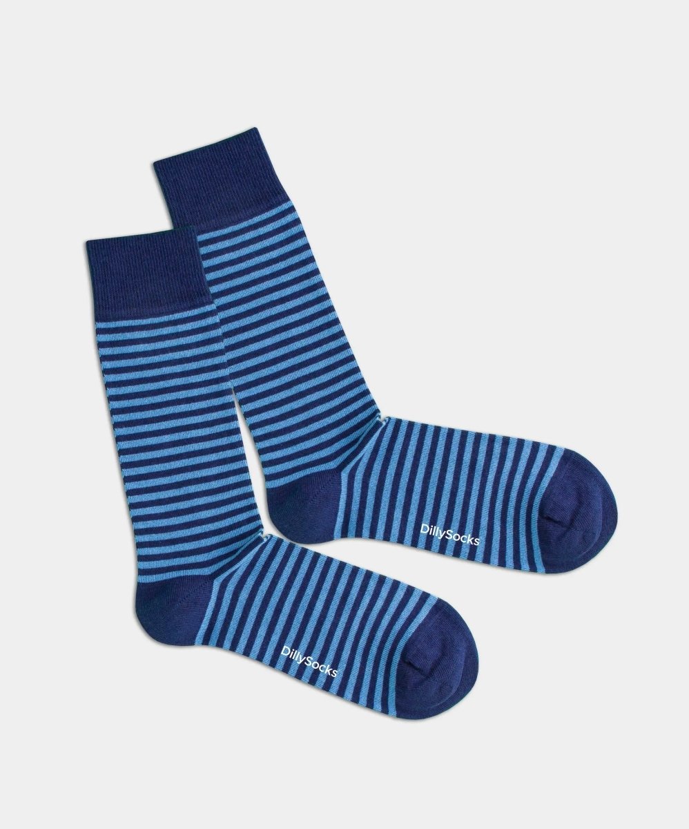 - Socken in Blau mit Streifen Motiv/Muster von DillySocks