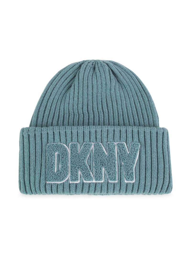 Dkny Kids logo-patch ribbed beanie - Blue von Dkny Kids