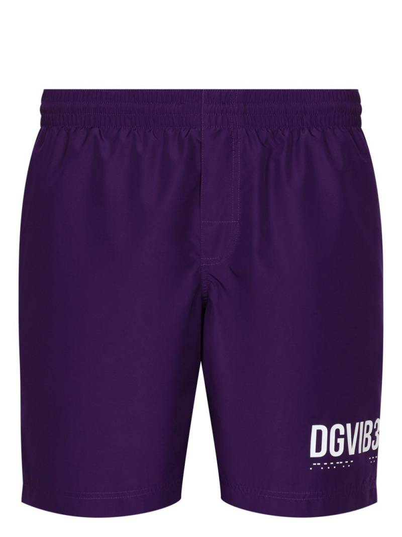 Dolce & Gabbana DGVIB3 logo-print swim shorts - Purple von Dolce & Gabbana DGVIB3