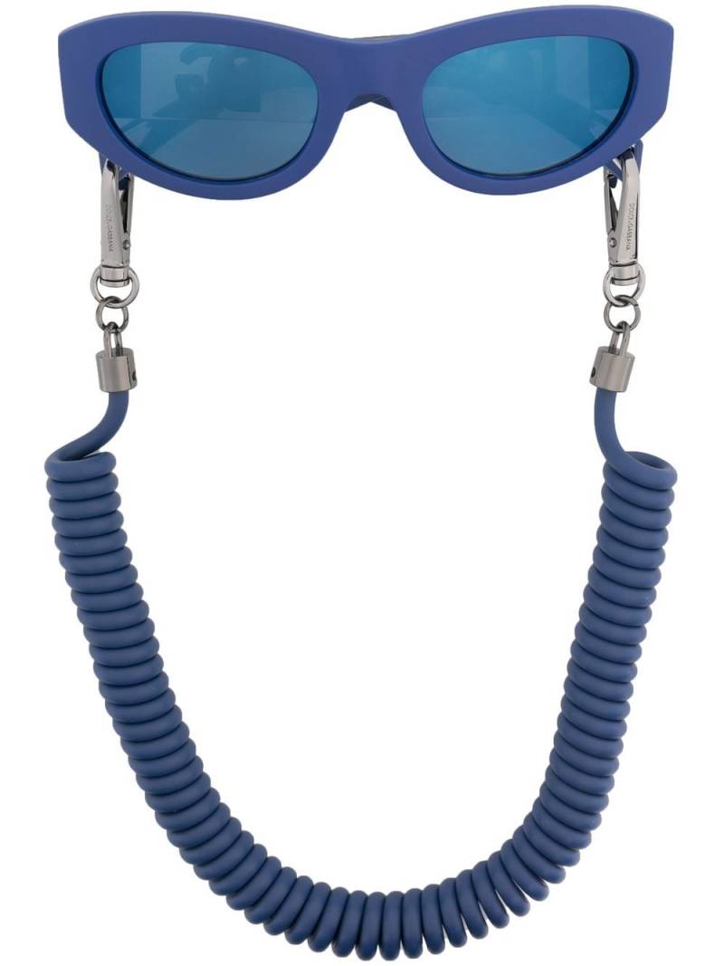 Dolce & Gabbana Eyewear logo-plaque detail sunglasses - Blue von Dolce & Gabbana Eyewear