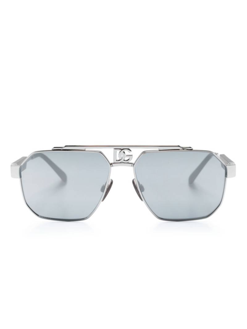 Dolce & Gabbana Eyewear monogram-plaque pilot-frame sunglasses - Silver von Dolce & Gabbana Eyewear