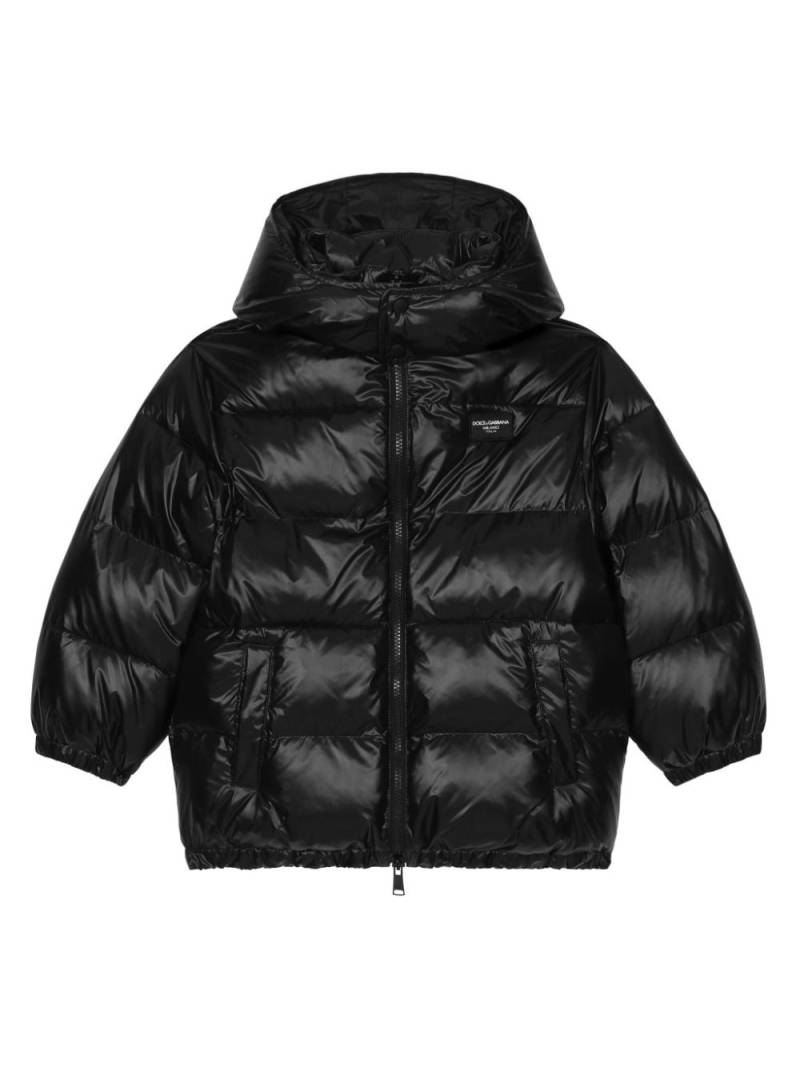 Dolce & Gabbana Kids logo-plaque padded jacket - Black von Dolce & Gabbana Kids