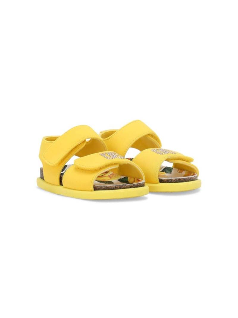 Dolce & Gabbana Kids rhinestone-embellished leather sandals - Yellow von Dolce & Gabbana Kids