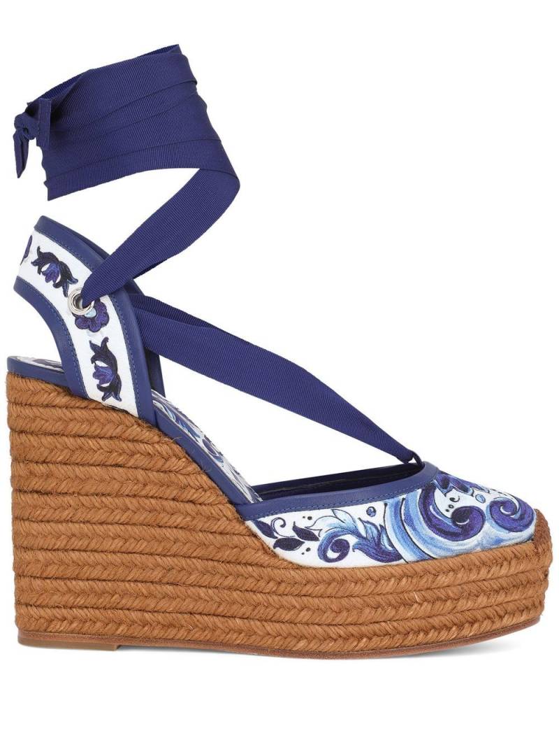 Dolce & Gabbana Majolica-print espadrille wedges - Blue von Dolce & Gabbana