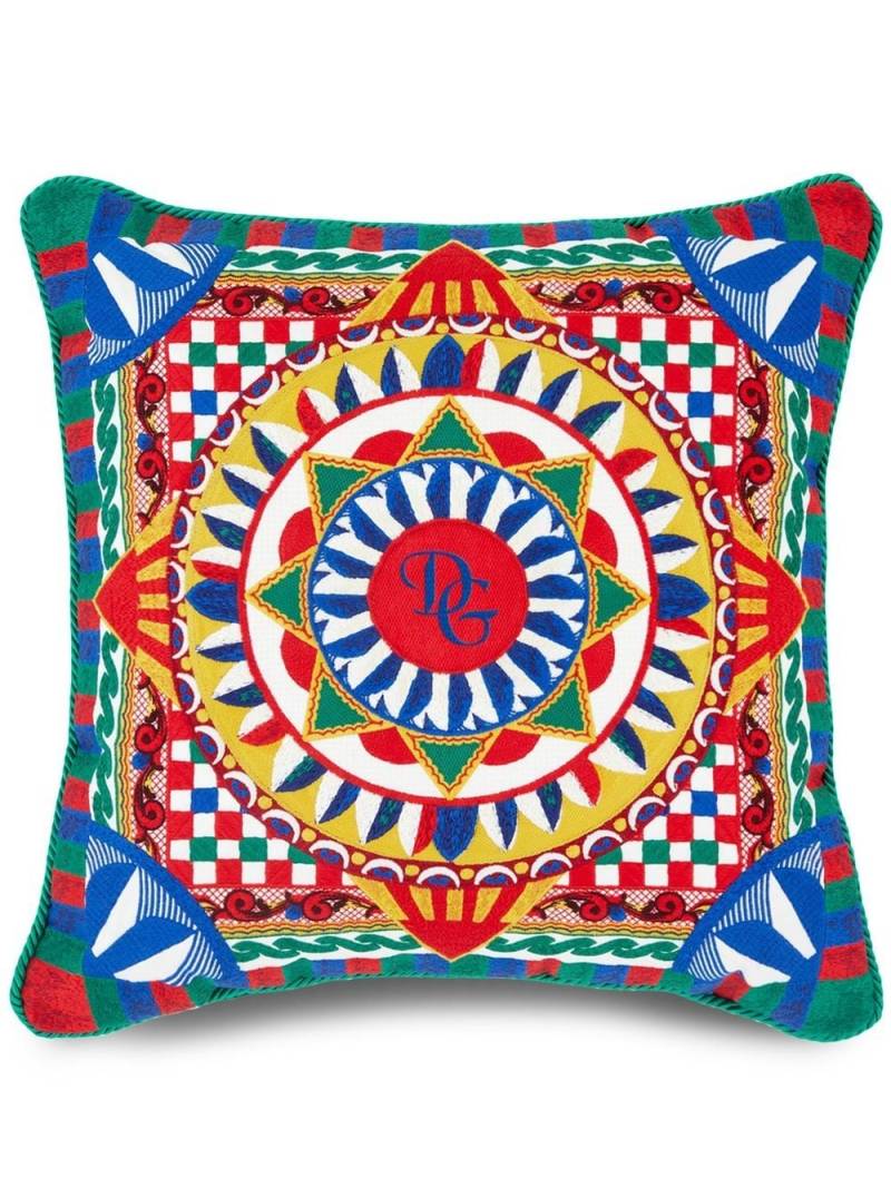 Dolce & Gabbana embroidered Carretto-print cushion - Green von Dolce & Gabbana