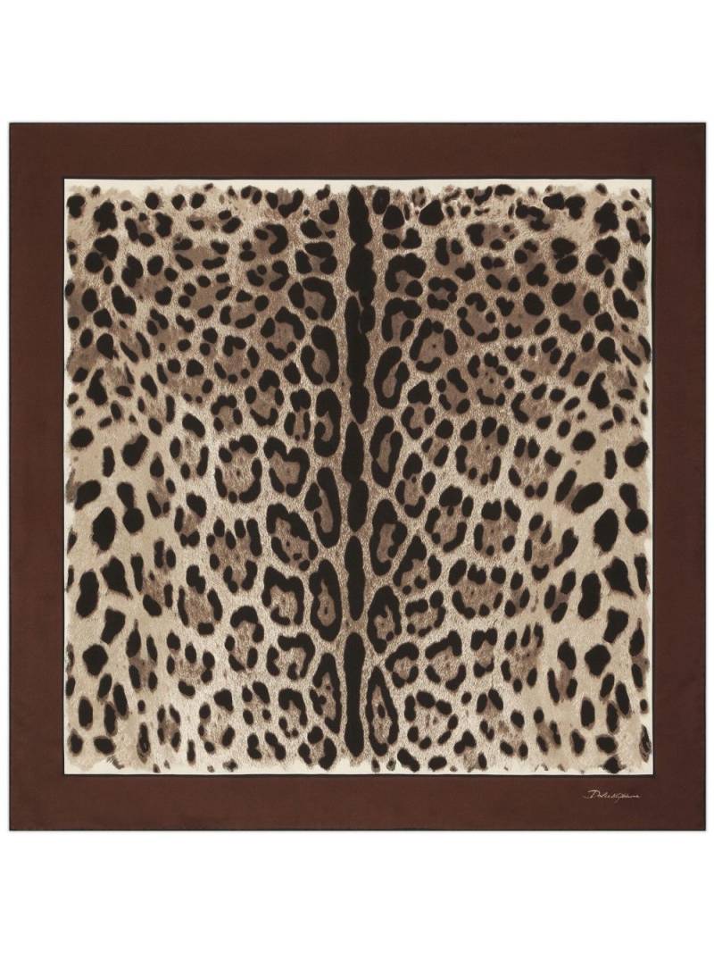 Dolce & Gabbana leopard-print silk scarf - Brown von Dolce & Gabbana