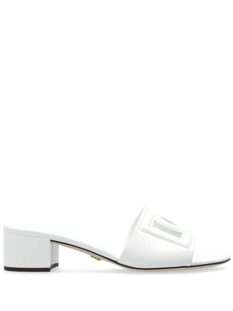 Dolce & Gabbana logo-embossed mules - White von Dolce & Gabbana