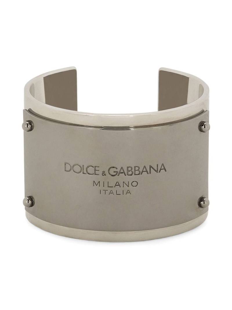 Dolce & Gabbana logo-plaque cuff bracelet - Silver von Dolce & Gabbana