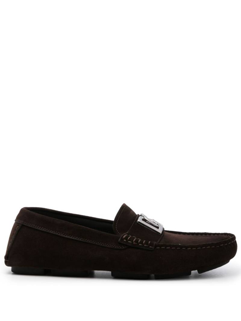 Dolce & Gabbana logo-plaque suede loafers - Brown von Dolce & Gabbana