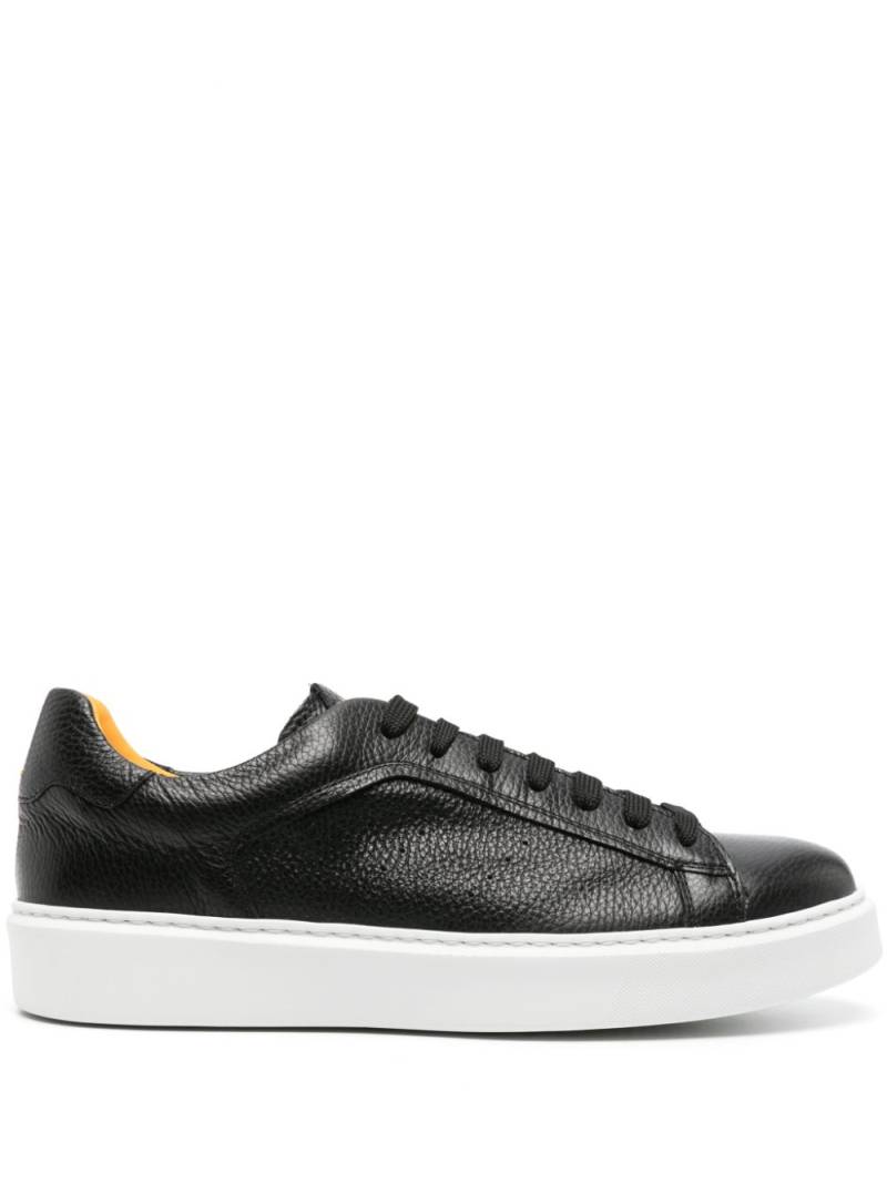 Doucal's round-toe leather sneakers - Black von Doucal's