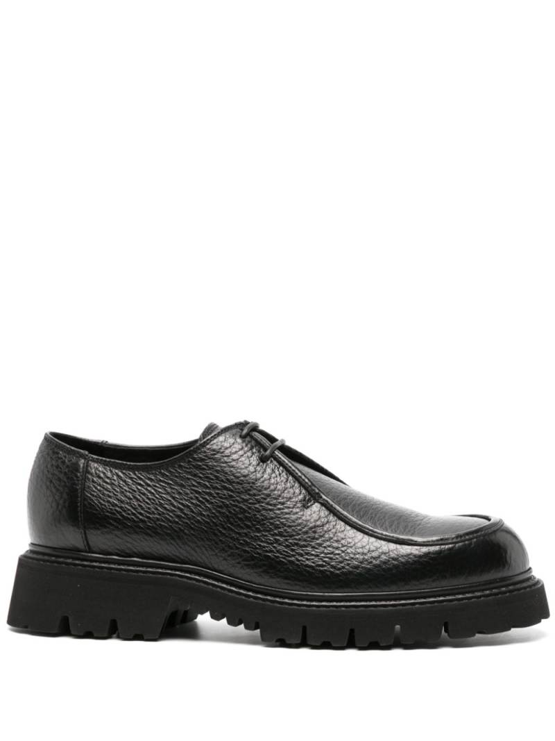 Doucal's x Neil Barrett chuncky sole leather loafer - Black von Doucal's