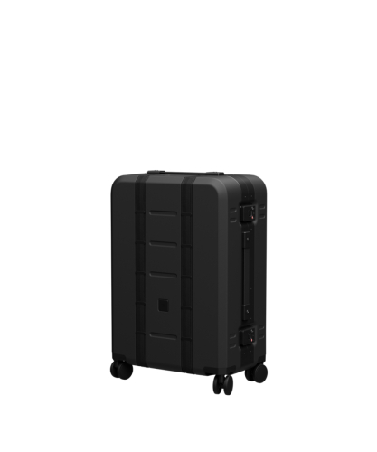 Douchebags Ramverk Pro Check-in Luggage Medium - Black Out von Douchebags