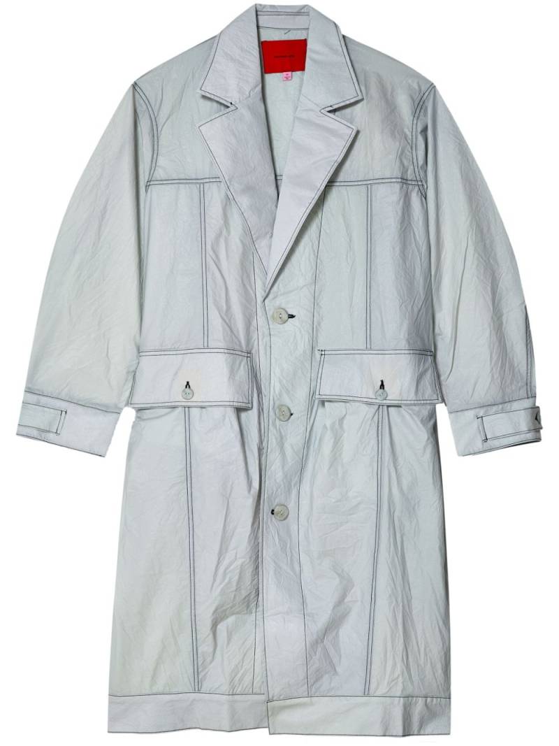 Eckhaus Latta crinkled single-breasted trenchcoat - Blue von Eckhaus Latta