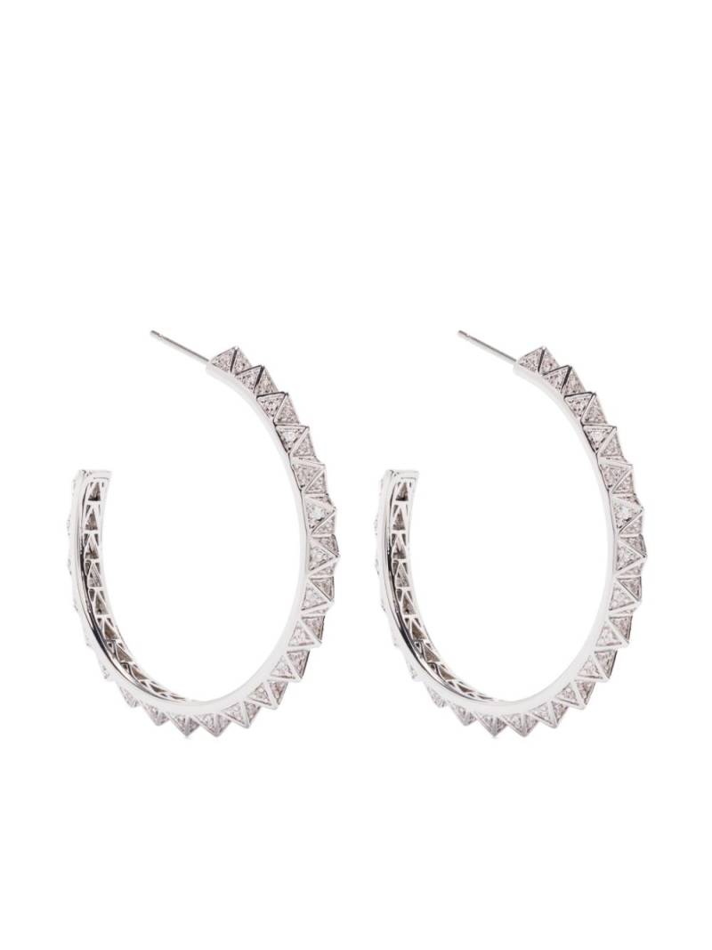 Eddie Borgo Pavé Pyramid hoop earrings - Silver von Eddie Borgo