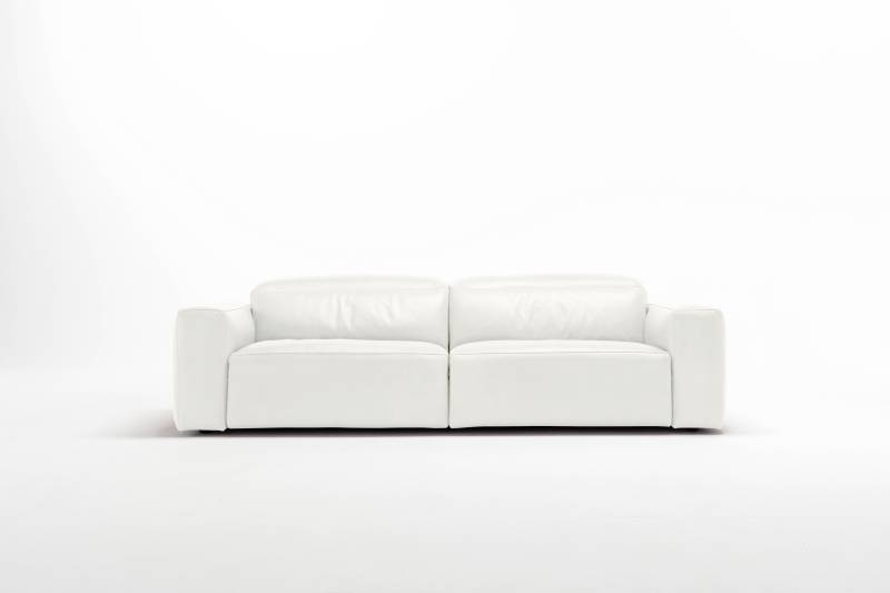 Egoitaliano 2,5-Sitzer »Beverly, Designsofa mit erstklassigem Sitzkomfort und tollen Details«, Breite 242 cm, verstellbare Kopfteile von Egoitaliano