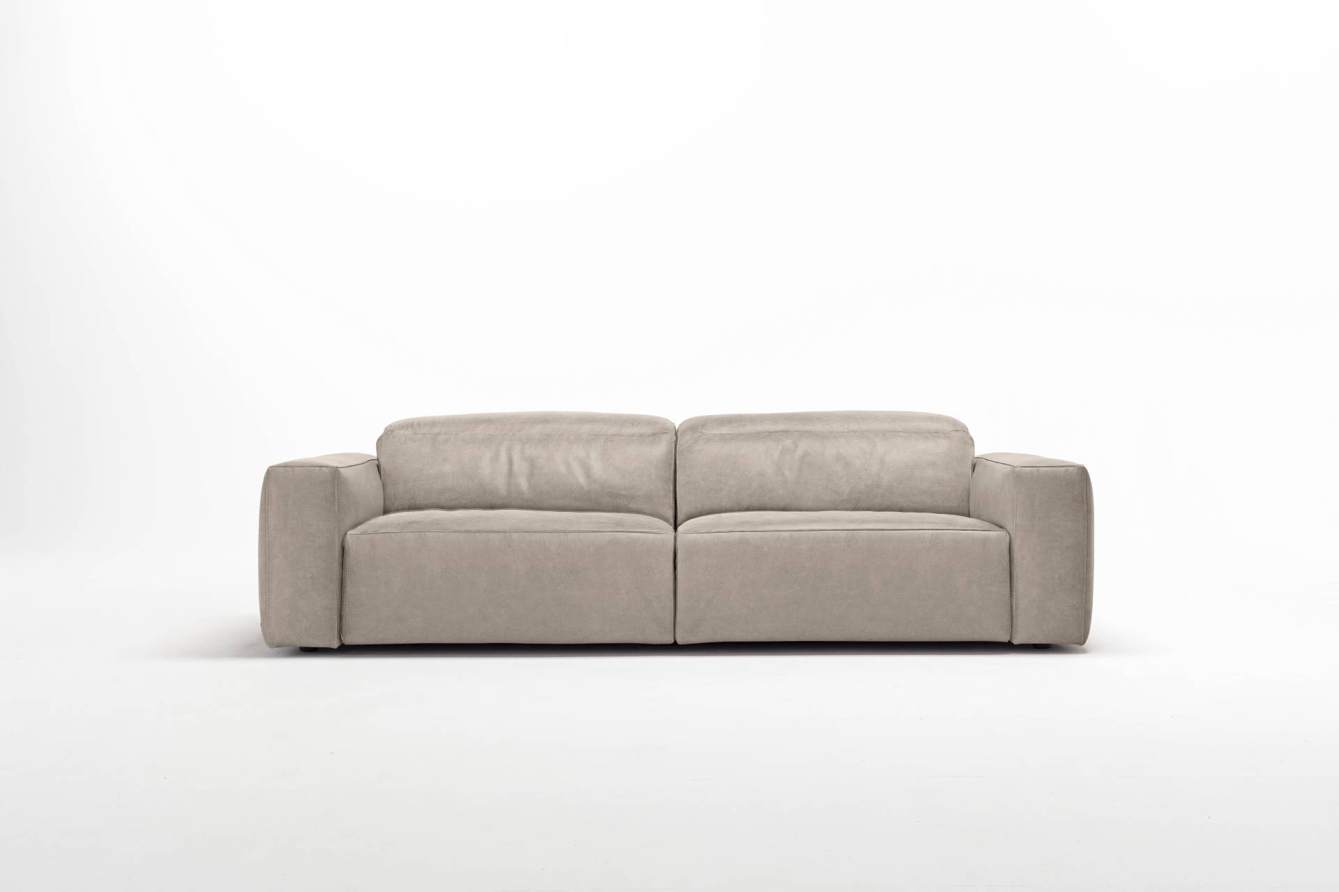 Egoitaliano 2,5-Sitzer »Beverly, Designsofa mit erstklassigem Sitzkomfort und tollen Details«, Breite 242 cm, verstellbare Kopfteile Egoitaliano 2,5-Sitzer »Beverly, Designsofa mit erstklassigem Sitzkomfort und tollen Details«, Breite 242 cm, verstellbare Kopfteile von Egoitaliano