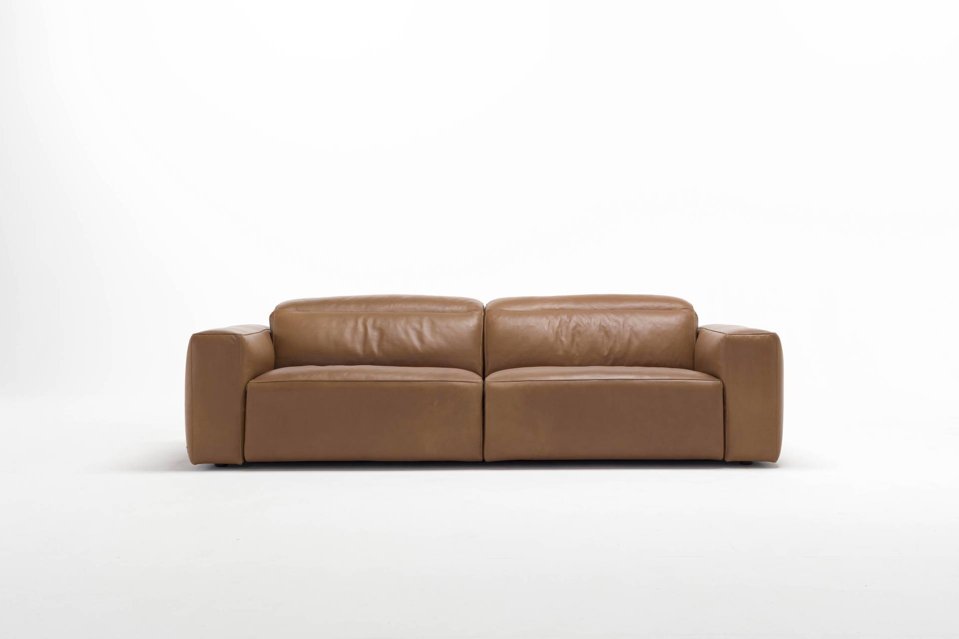 Egoitaliano 2,5-Sitzer »Beverly, Designsofa mit erstklassigem Sitzkomfort und tollen Details«, Breite 242 cm, verstellbare Kopfteile Egoitaliano 2,5-Sitzer »Beverly, Designsofa mit erstklassigem Sitzkomfort und tollen Details«, Breite 242 cm, verstellbare Kopfteile von Egoitaliano
