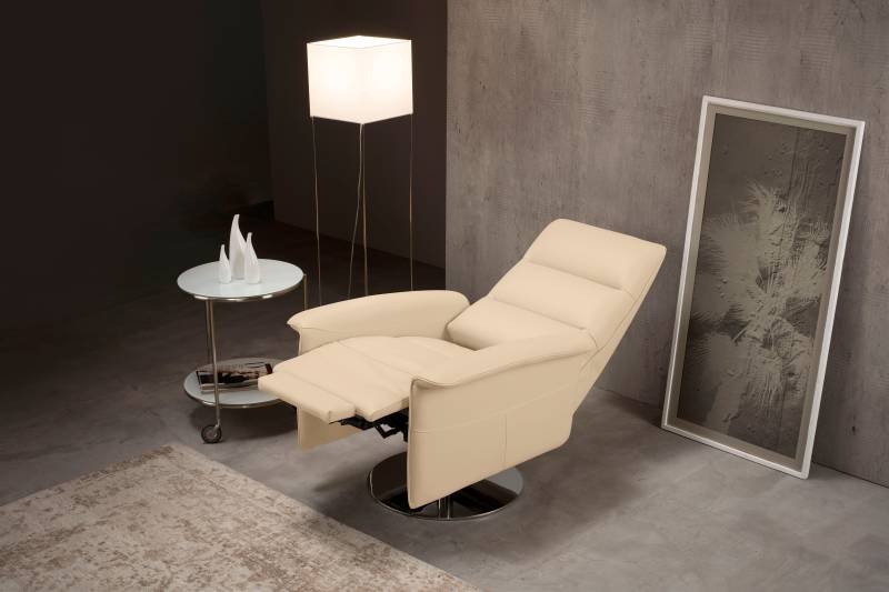 Egoitaliano Sessel »Kelly Designsessel«, drehbar, manuelle Relaxfunktion mit Push-Back-Mechanismus von Egoitaliano