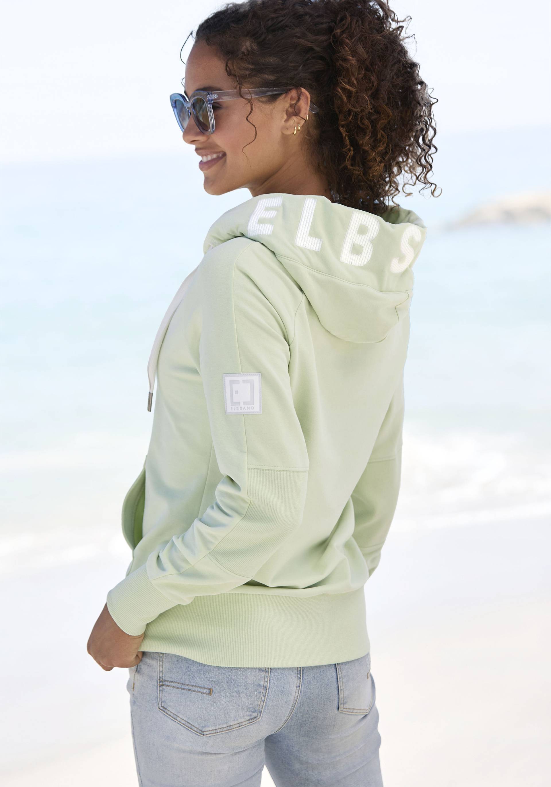 Elbsand Kapuzensweatjacke »Kelda«, mit Logo-Stickerei an der Kapuze, Basic Elbsand Kapuzensweatjacke »Kelda«, mit Logo-Stickerei an der Kapuze, Basic von Elbsand