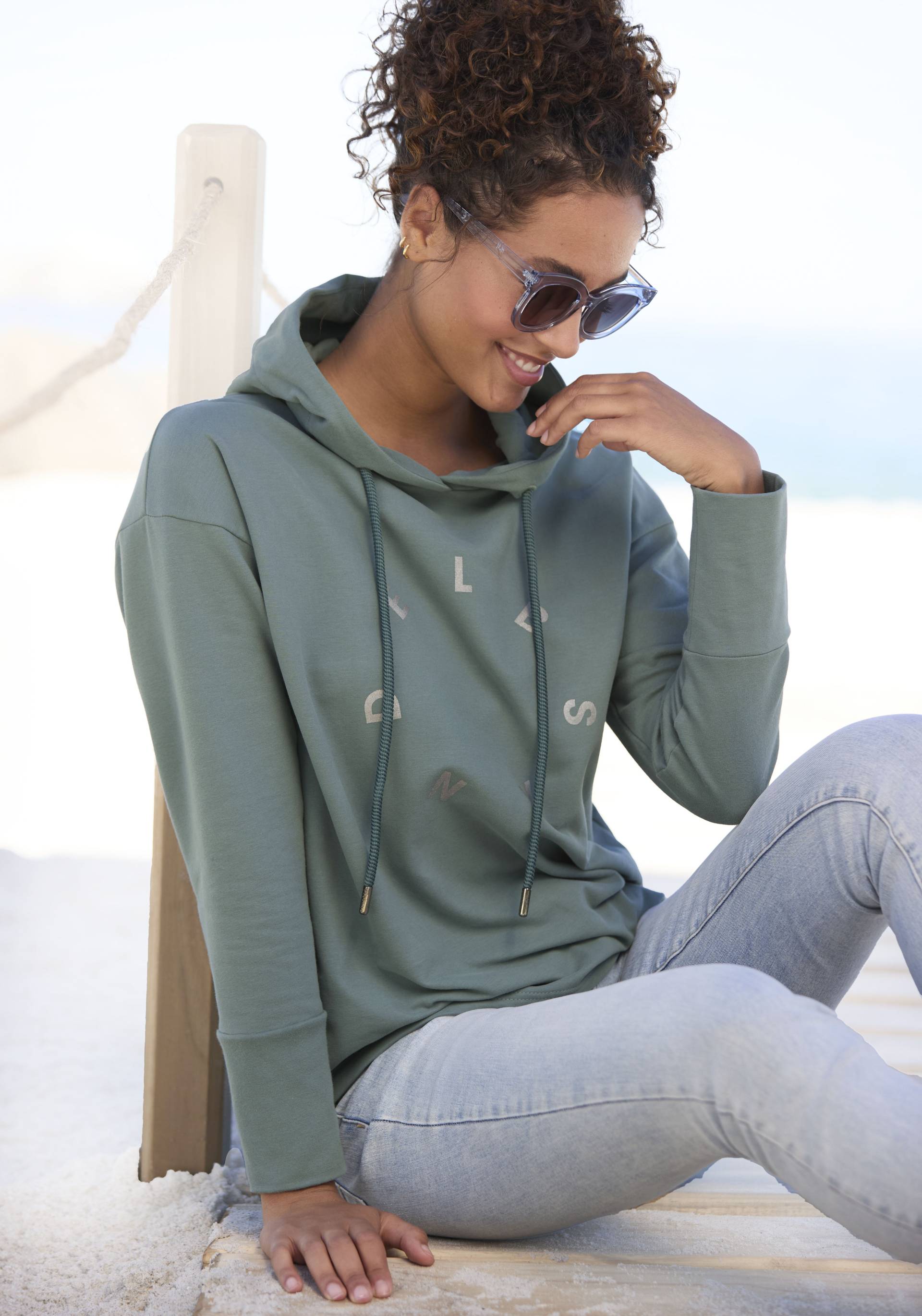 Elbsand Kapuzensweatshirt »Darisa«, mit Logodruck vorne, Hoodie, sportlich-casual Elbsand Kapuzensweatshirt »Darisa«, mit Logodruck vorne, Hoodie, sportlich-casual von Elbsand