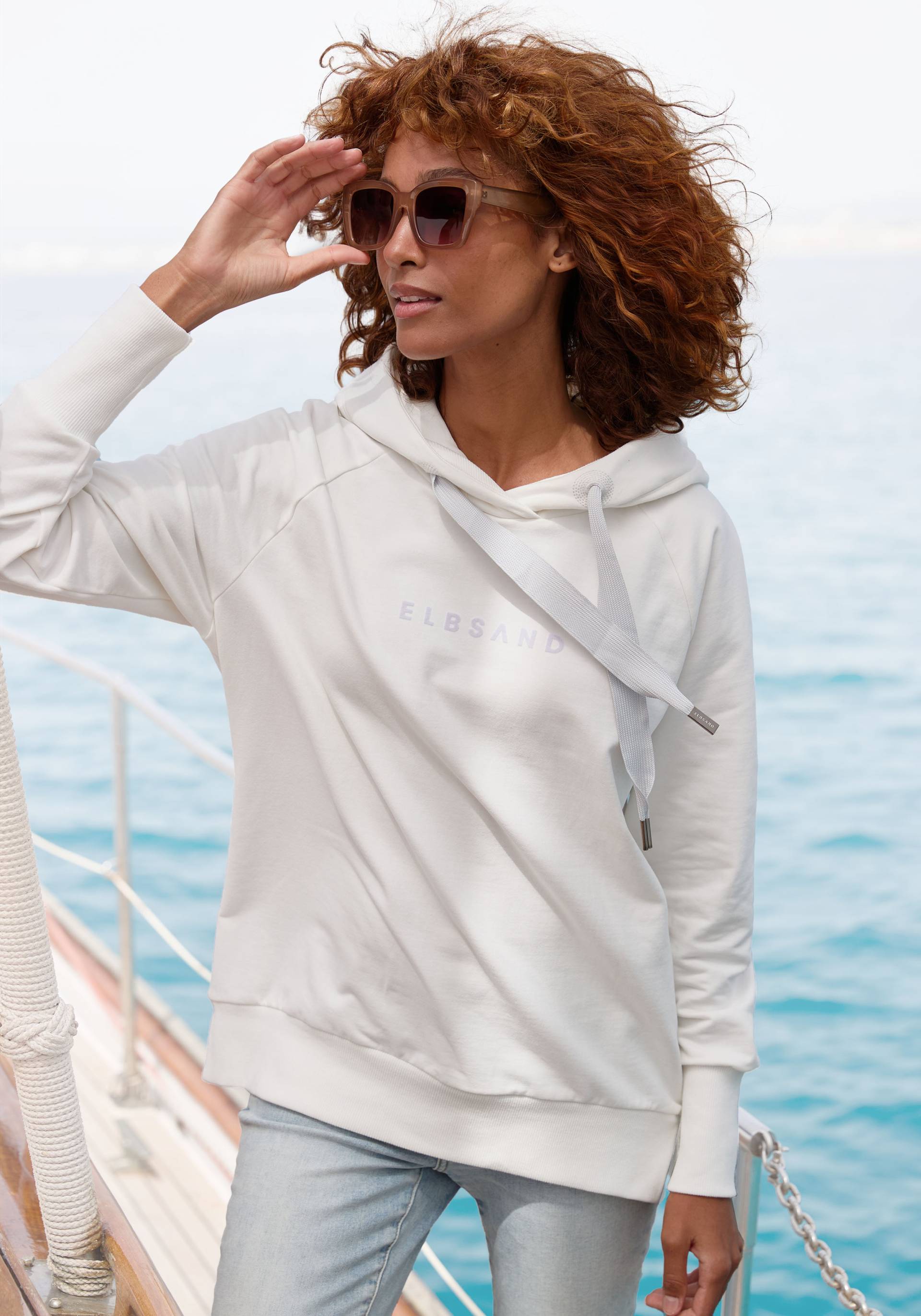 Elbsand Kapuzensweatshirt »Svana«, mit Logoprint, bequemer Hoodie, seitliche Schlitze Elbsand Kapuzensweatshirt »Svana«, mit Logoprint, bequemer Hoodie, seitliche Schlitze von Elbsand