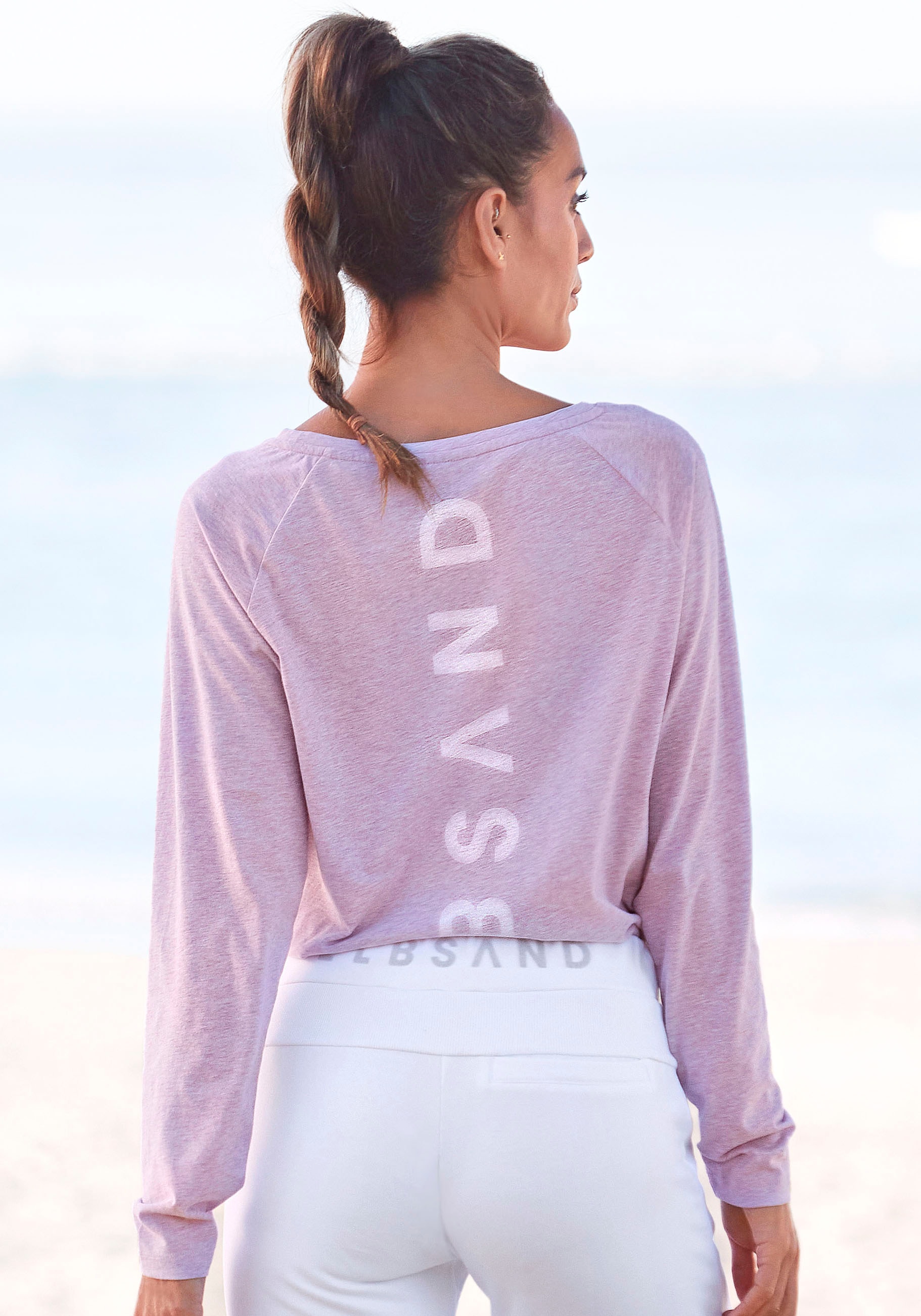 Elbsand Longsleeve »Tira«, mit Logodruck hinten, Langarmshirt, sportlich-casual Elbsand Longsleeve »Tira«, mit Logodruck hinten, Langarmshirt, sportlich-casual von Elbsand