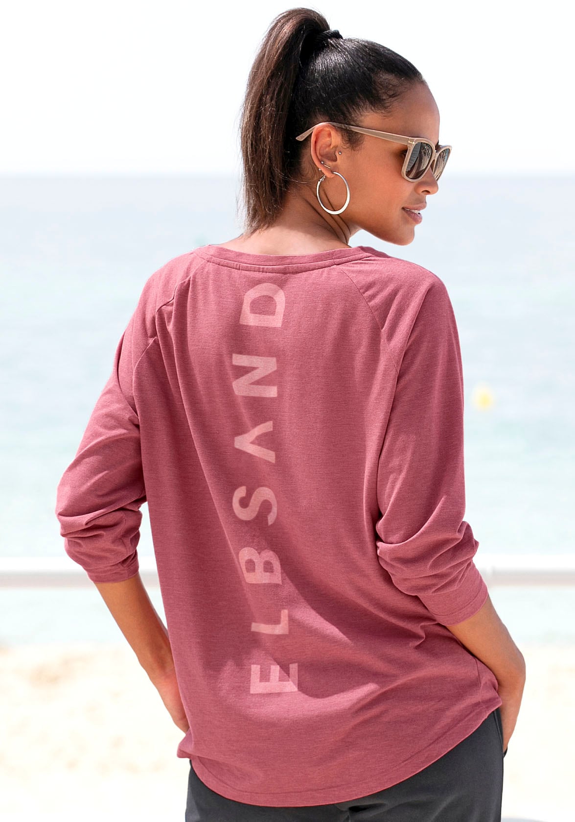 Elbsand Longsleeve »Tira«, mit Logodruck hinten, Langarmshirt, sportlich-casual Elbsand Longsleeve »Tira«, mit Logodruck hinten, Langarmshirt, sportlich-casual von Elbsand