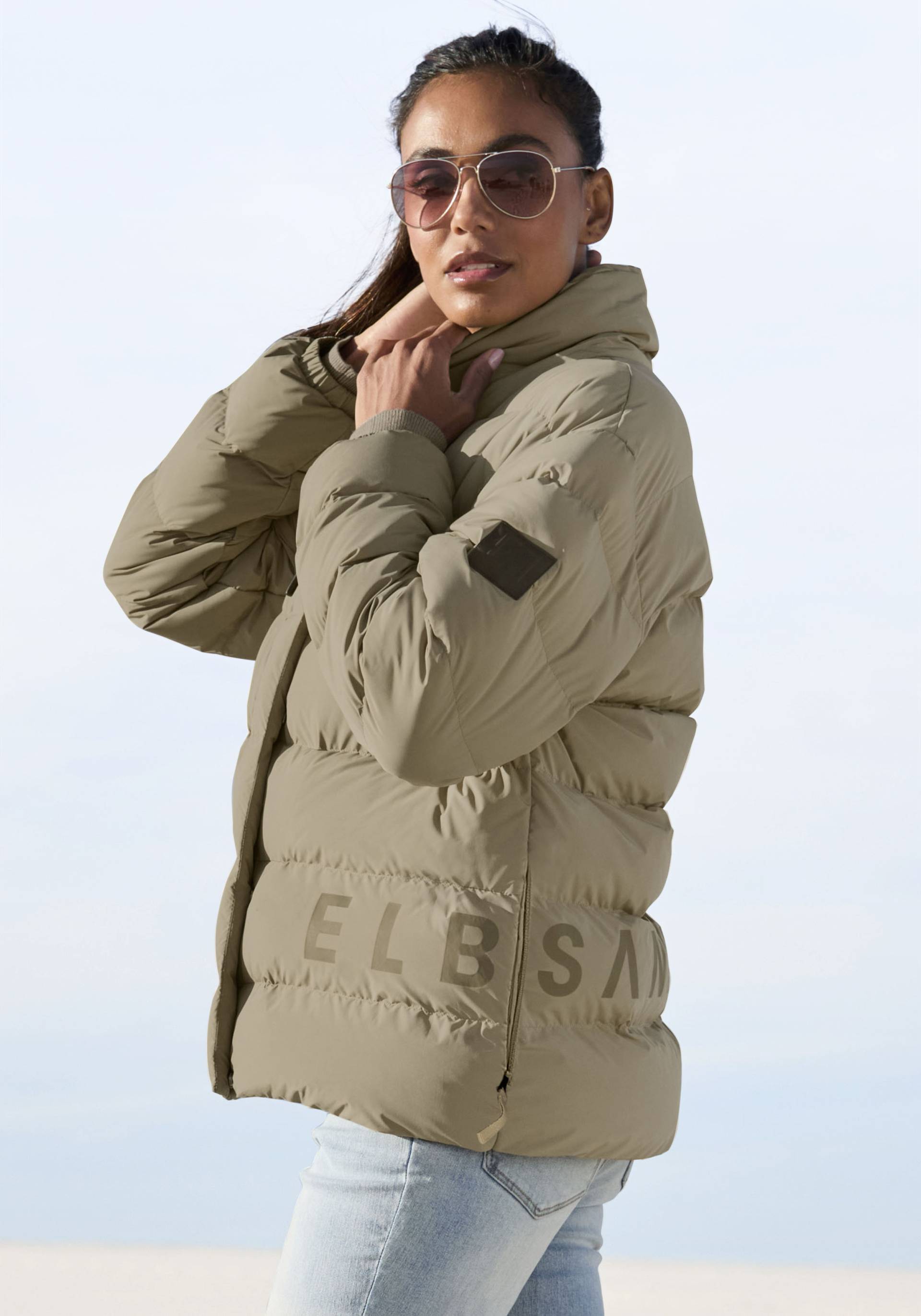 Elbsand Steppjacke, ohne Kapuze, mit hochschliessendem Kragen Elbsand Steppjacke, ohne Kapuze, mit hochschliessendem Kragen von Elbsand