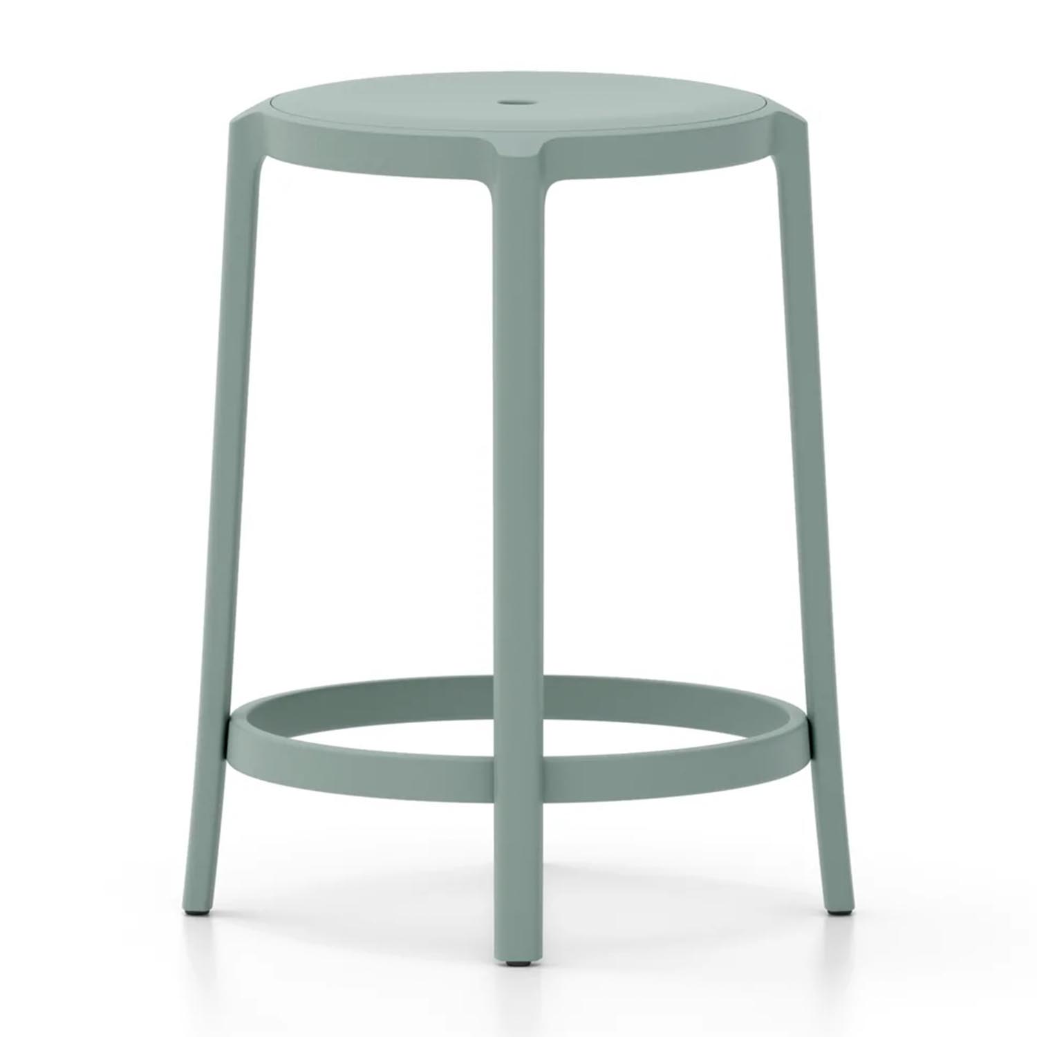 On & On Recycled PET Seat Counter Stool Hochstuhl, Farbe light blue On & On Recycled PET Seat Counter Stool Hochstuhl, Farbe light blue von Emeco