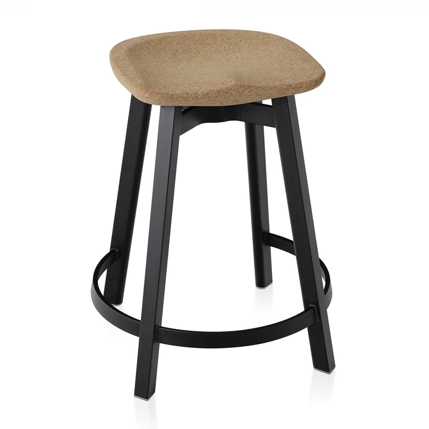 SU Counter Stool Hochstuhl, Sitz kork, Gestell aluminium, schwarz eloxiert SU Counter Stool Hochstuhl, Sitz kork, Gestell aluminium, schwarz eloxiert von Emeco