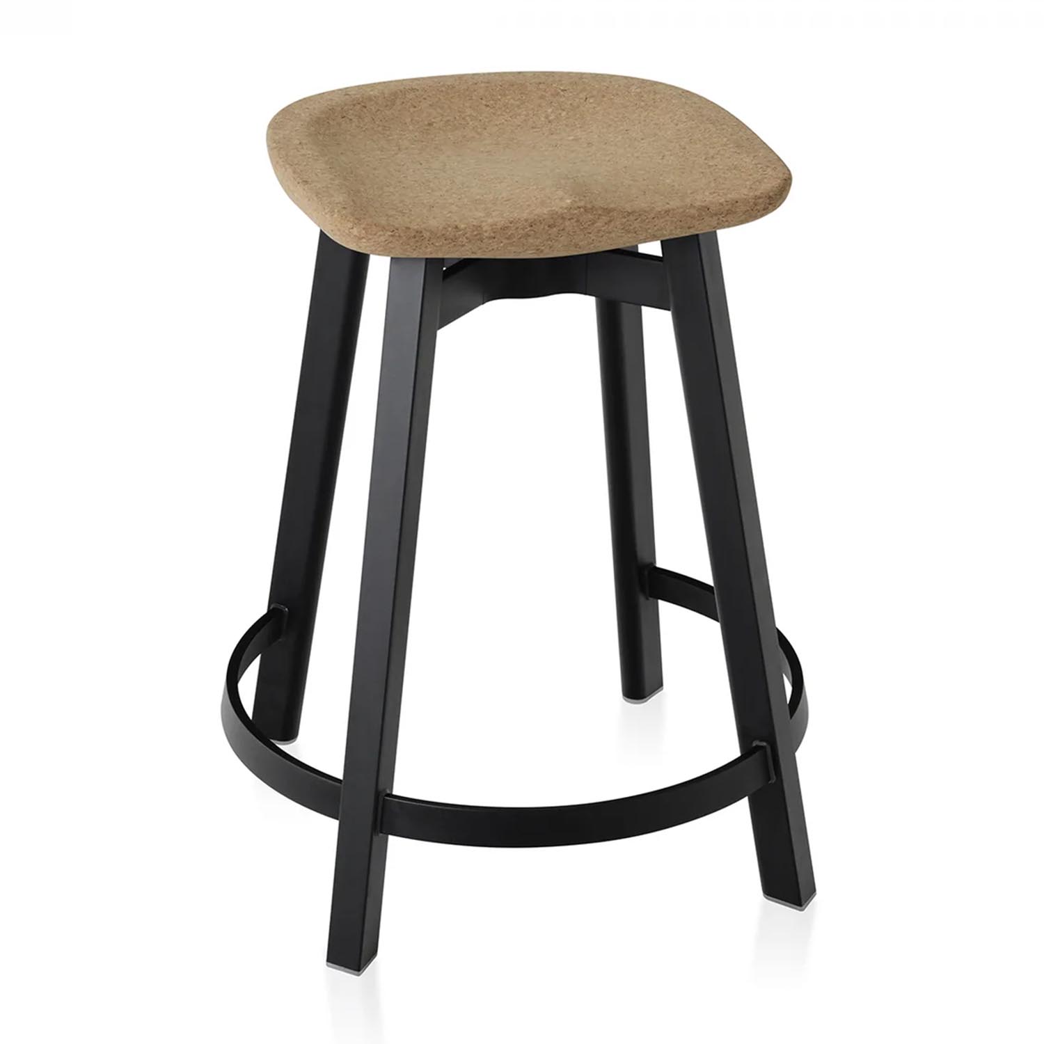 SU Counter Stool Hochstuhl, Sitz kork, Gestell aluminium, schwarz eloxiert von Emeco