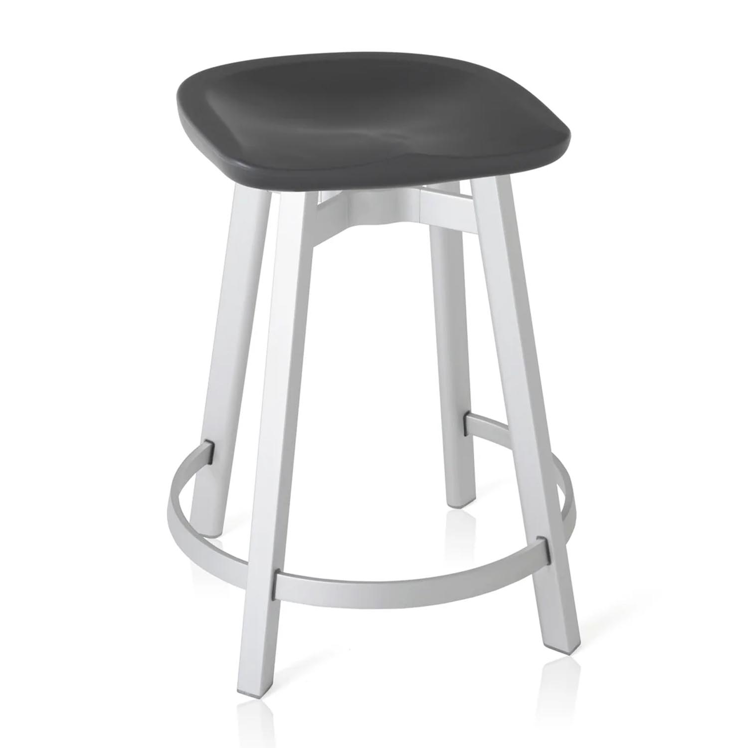 SU Counter Stool Hochstuhl, Sitz polyethylen, charcoal, Gestell aluminium, eloxiert SU Counter Stool Hochstuhl, Sitz polyethylen, charcoal, Gestell aluminium, eloxiert von Emeco
