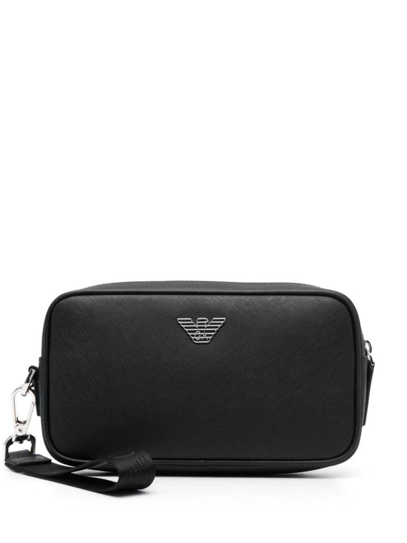 Emporio Armani Eagle-plaque zipped wash bag - Black von Emporio Armani