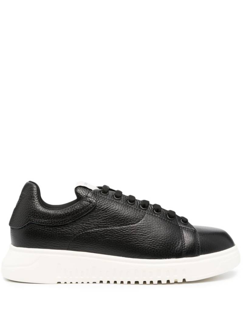 Emporio Armani Tumbled leather sneakers - Black von Emporio Armani