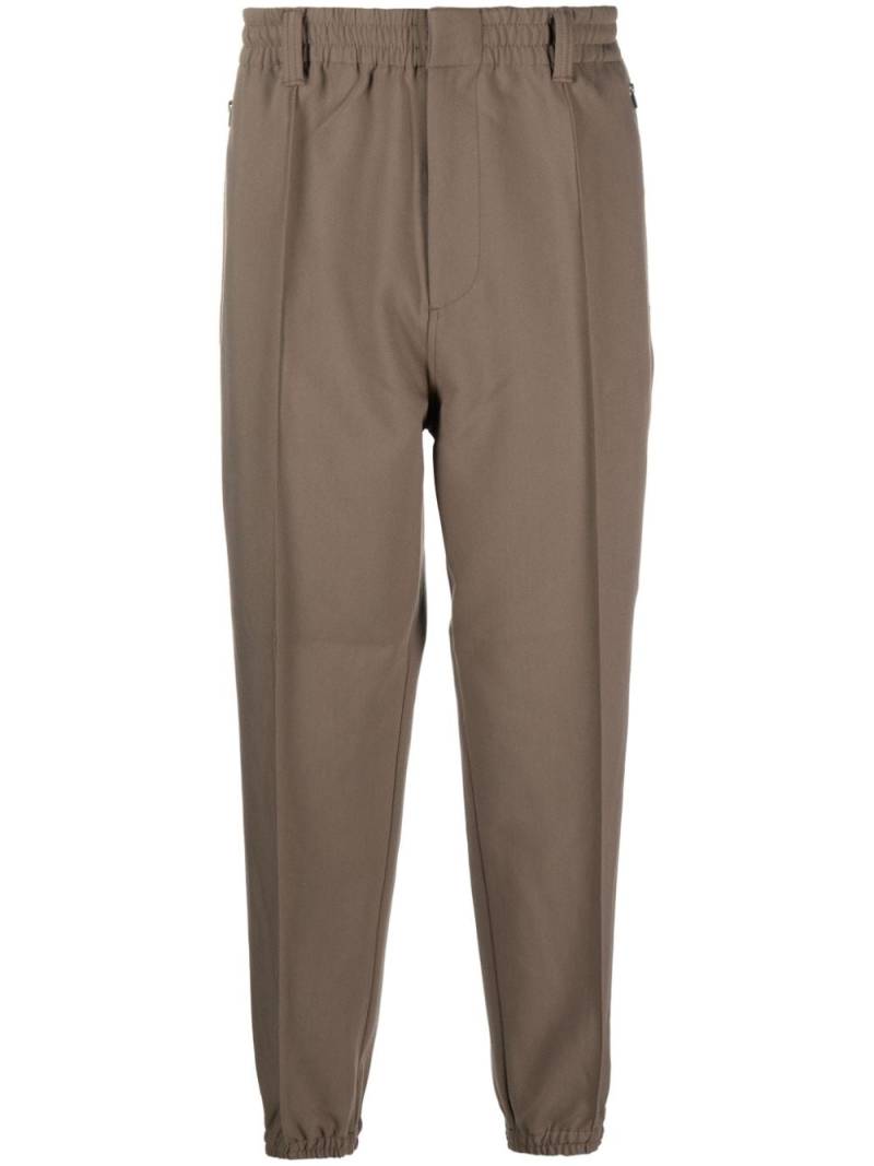 Emporio Armani elasticated-waist tapered trousers - Brown von Emporio Armani