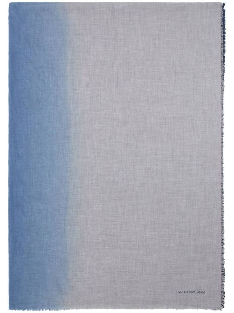 Emporio Armani gradient-effect frayed scarf - Blue von Emporio Armani