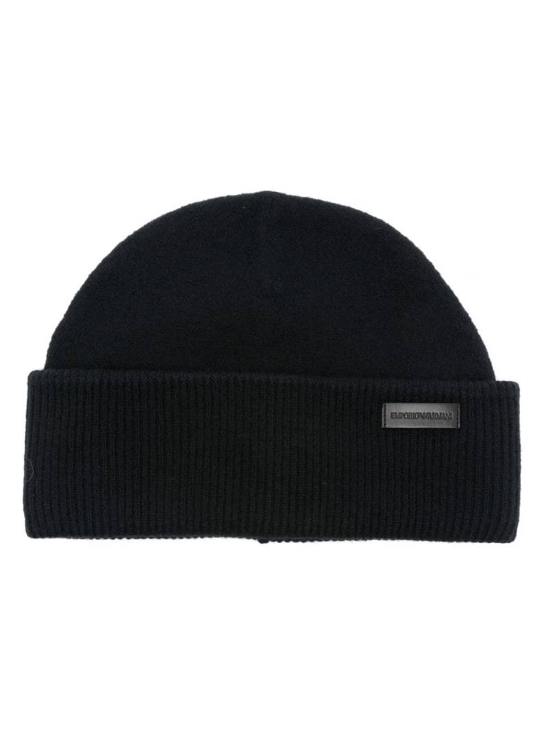 Emporio Armani logo-tag beanie hat - Blue von Emporio Armani