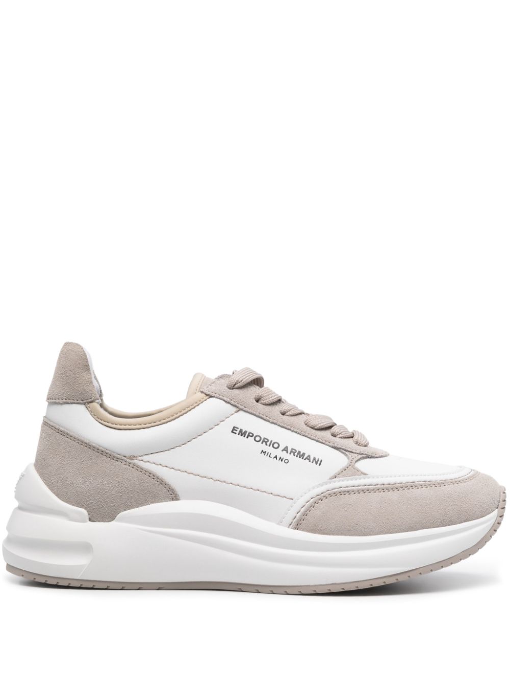 Emporio Armani raised logo-detail sneakers - White von Emporio Armani