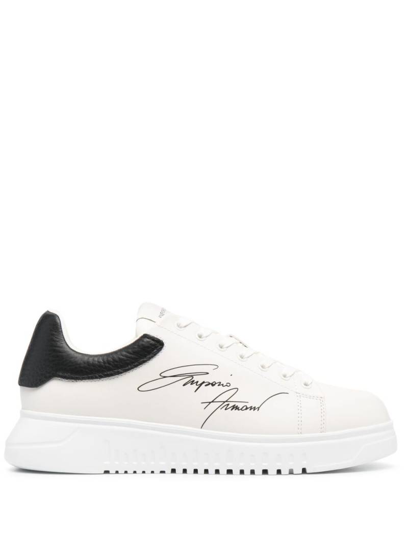 Emporio Armani signature logo-print leather sneakers - White von Emporio Armani