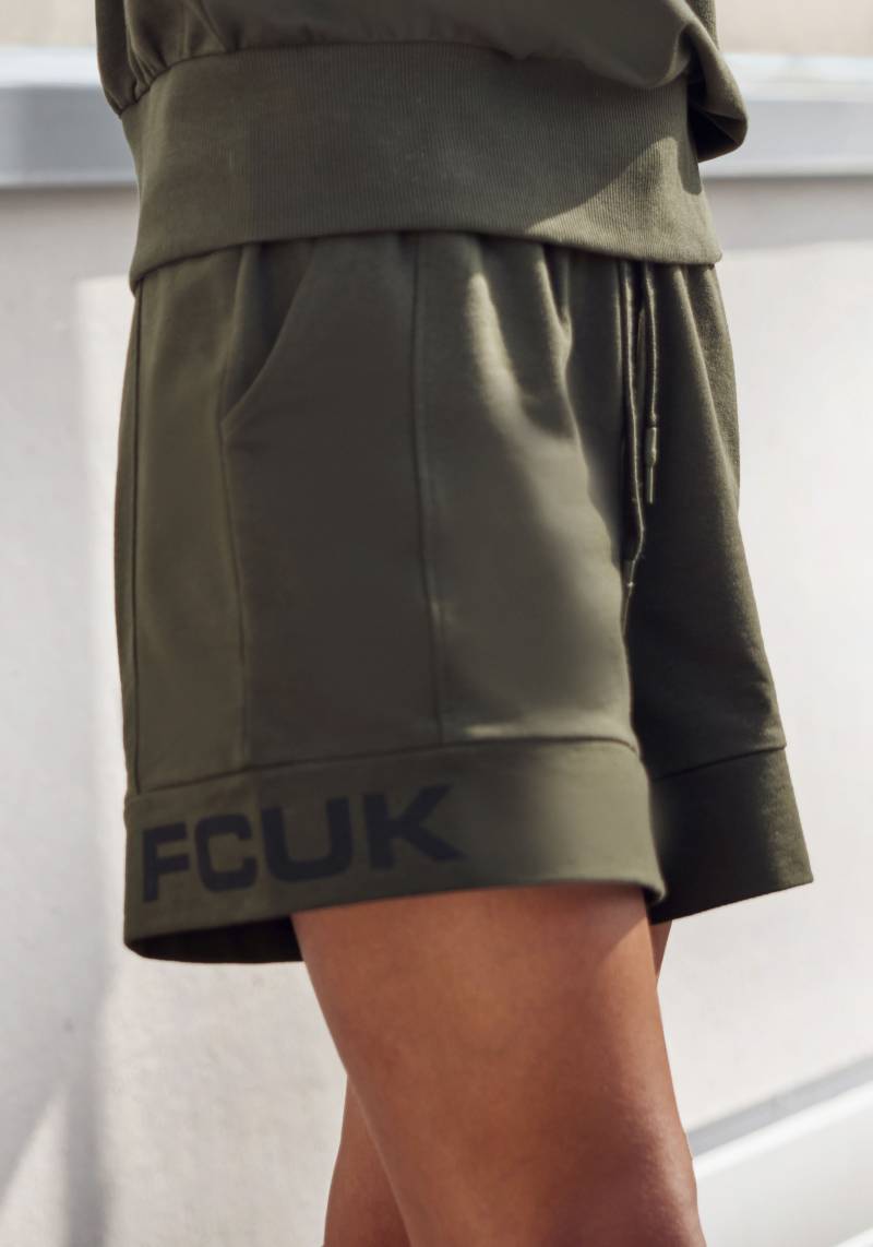 FCUK Sweatshorts, mit Längsteilungsnaht und Logoschriftzug, Loungewear von FCUK