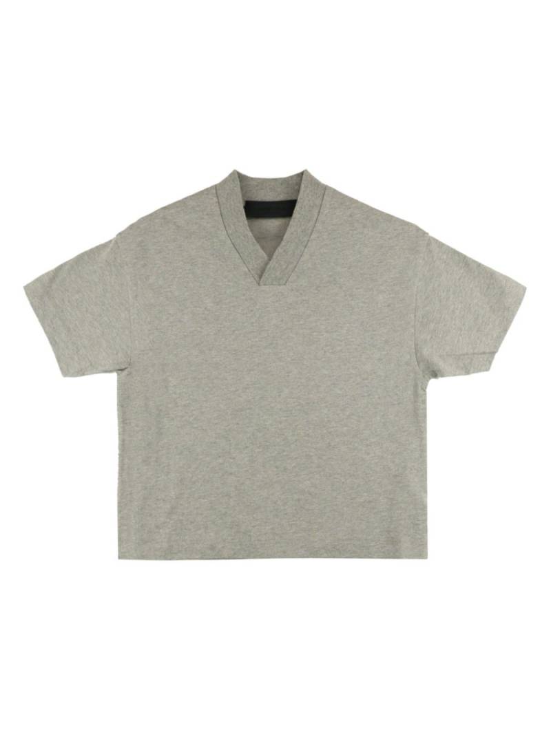 FEAR OF GOD ESSENTIALS KIDS logo-appliqué cotton T-shirt - Grey von FEAR OF GOD ESSENTIALS KIDS