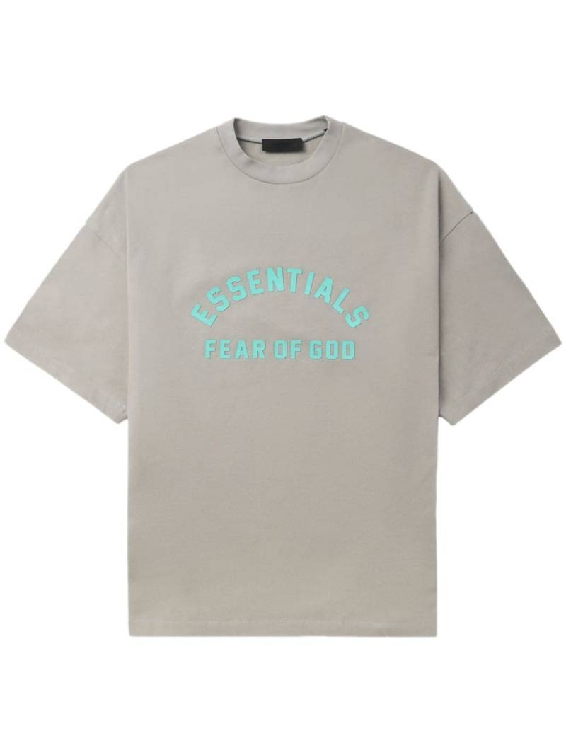 FEAR OF GOD ESSENTIALS logo-print cotton T-shirt - Grey von FEAR OF GOD ESSENTIALS