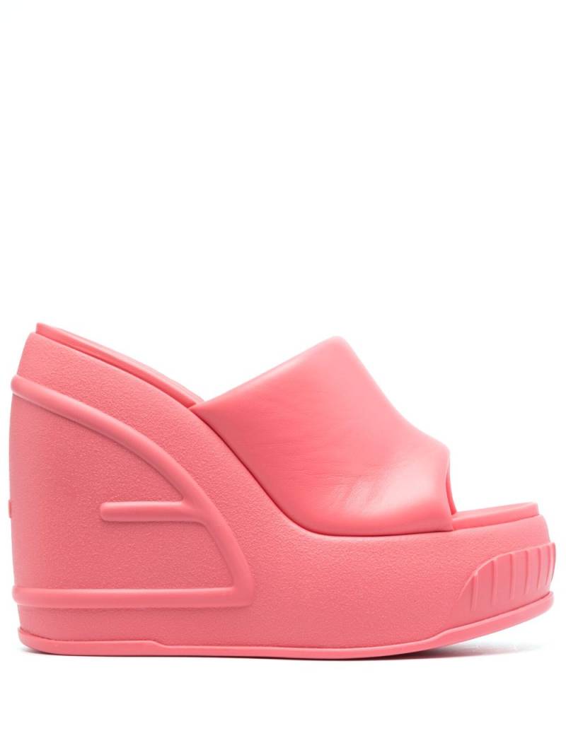 FENDI 145mm leather wedge-heel mules - Pink von FENDI