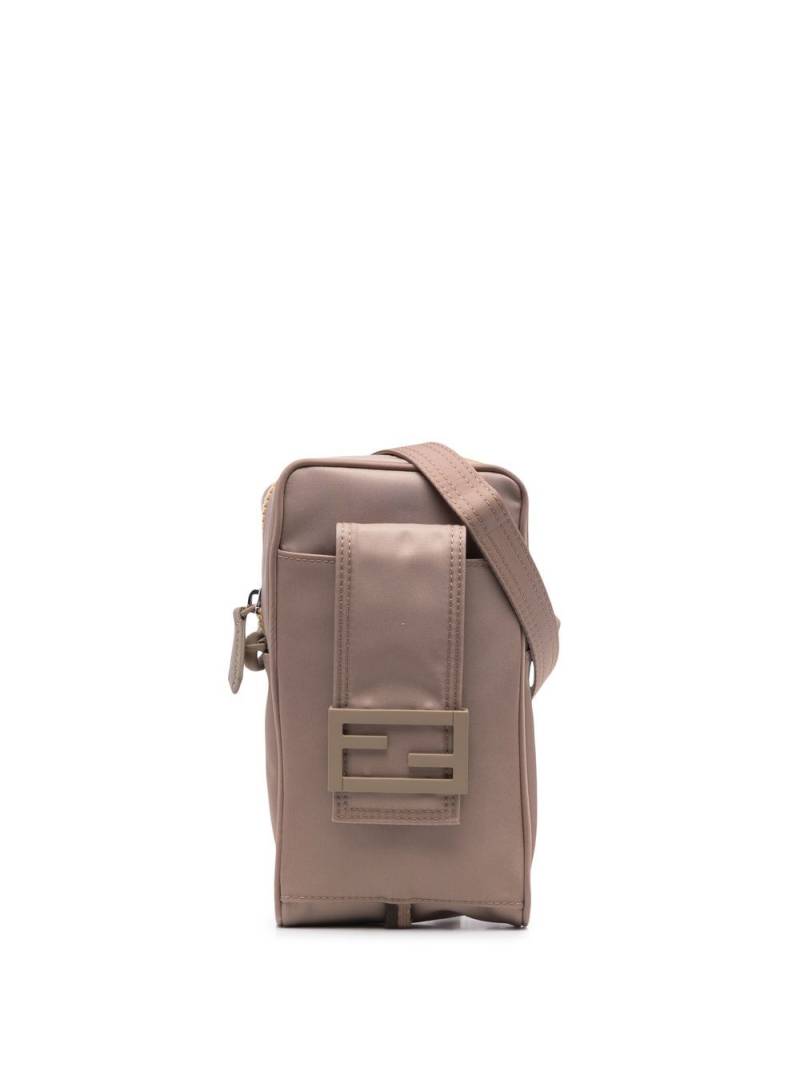 FENDI logo-plaque messenger bag - Neutrals von FENDI