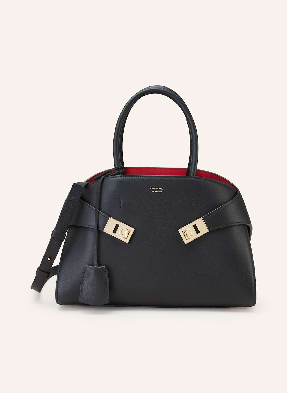 Ferragamo Handtasche Hug Soft schwarz Ferragamo Handtasche Hug Soft schwarz von FERRAGAMO