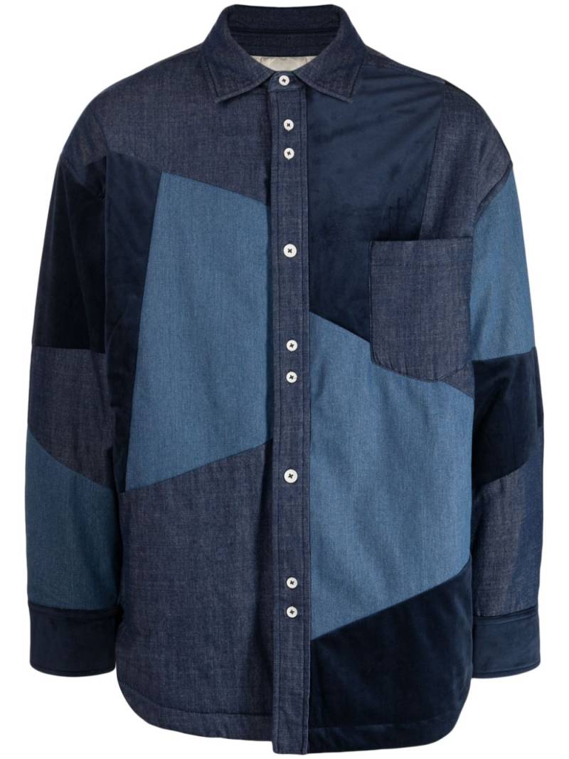 FIVE CM patchwork shirt jacket - Blue von FIVE CM