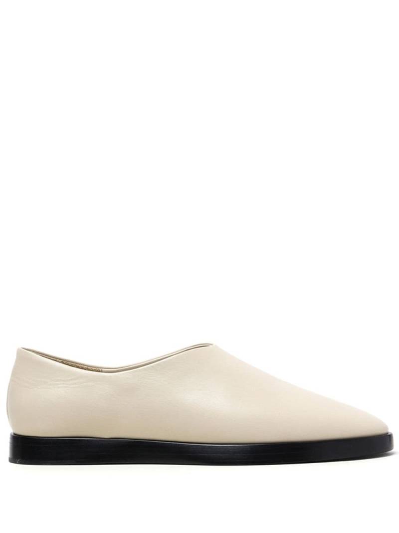 Fear Of God almond-toe leather loafers - Neutrals von Fear Of God