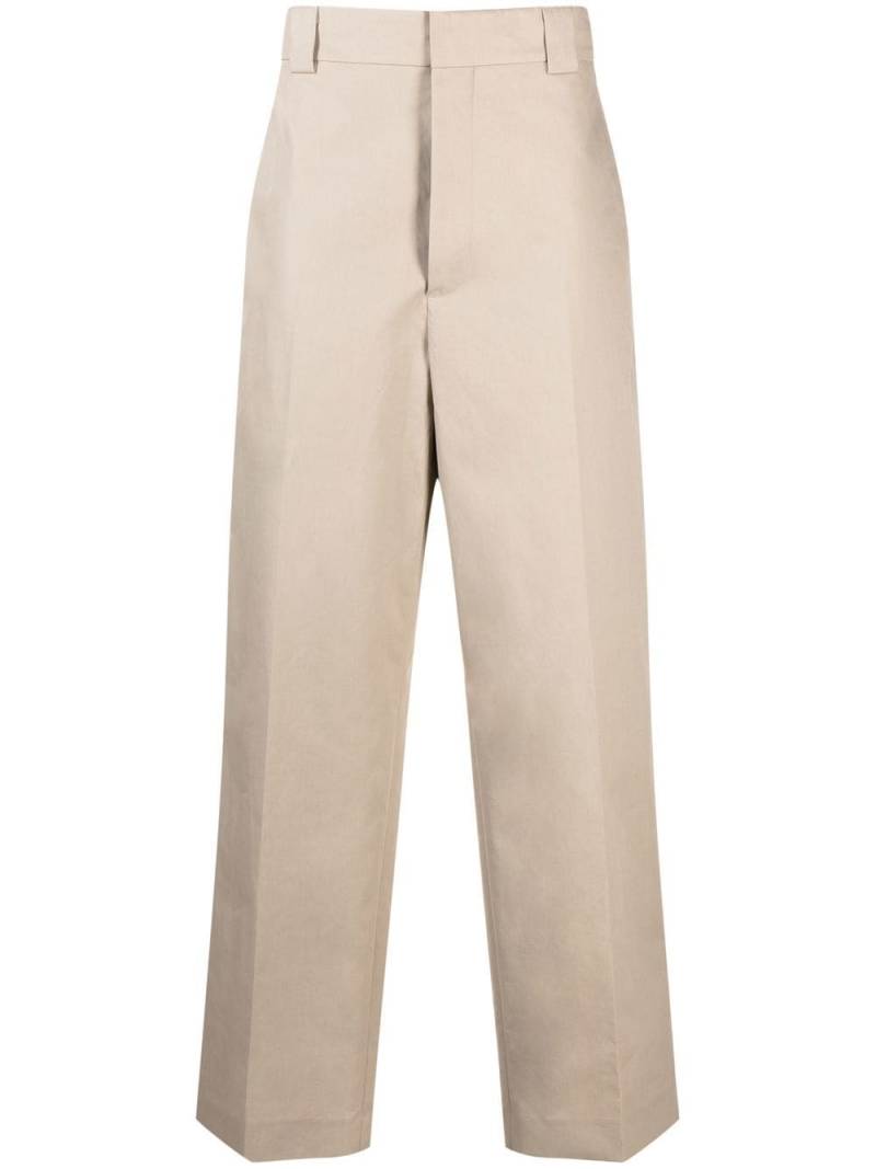 Fear Of God logo-patch wide leg trousers - Neutrals von Fear Of God